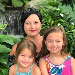 Meet your Posher, Dana